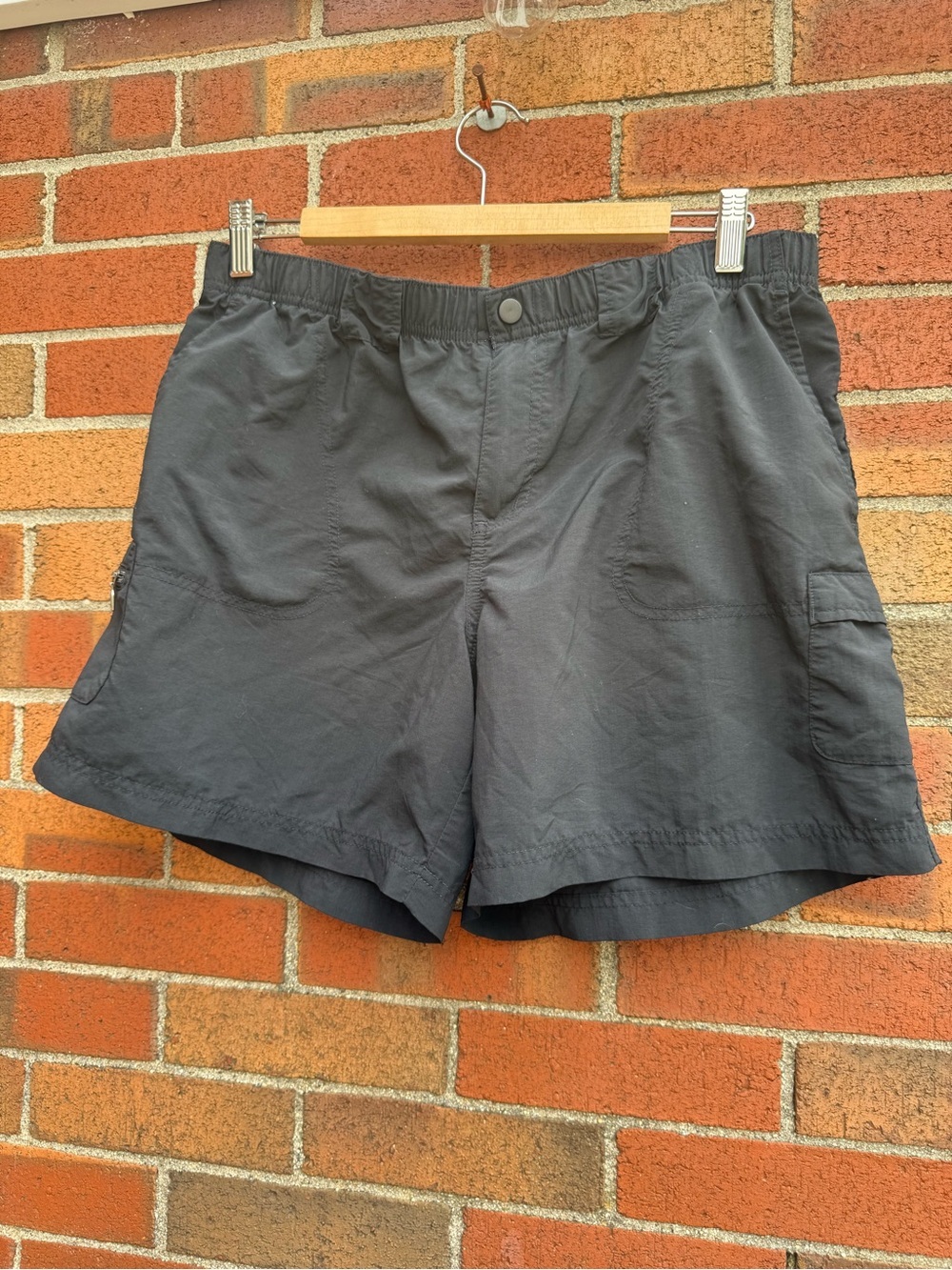 Columbia Black Cargo Hiking Shorts Womens Large Outdoor Utility Nylon Shorts